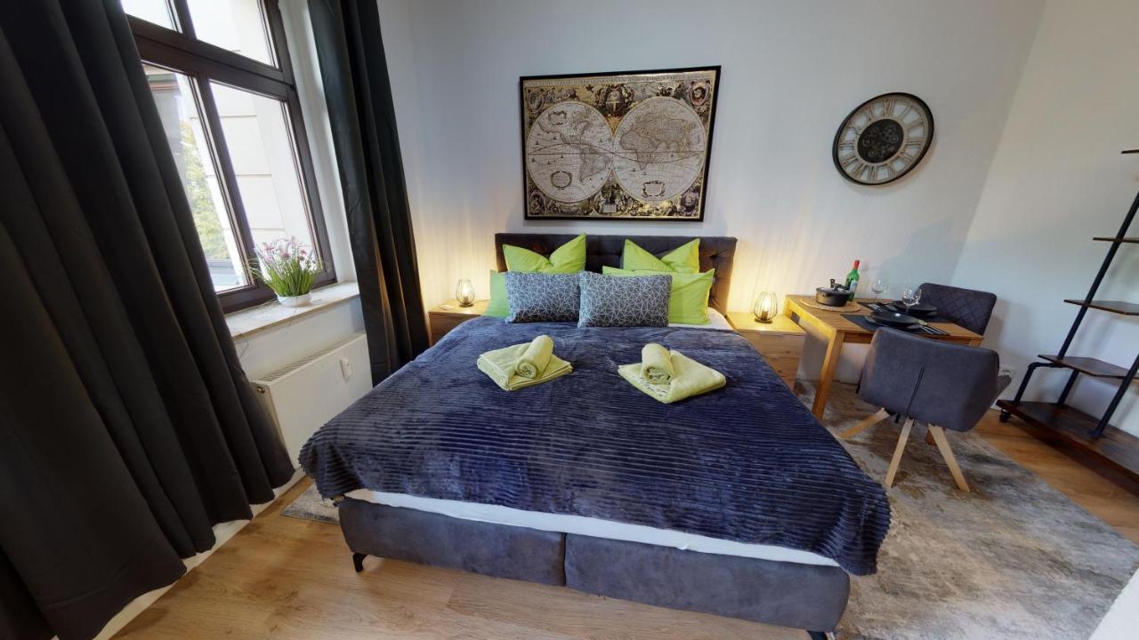 Sweethome - Zentral - Kueche & Parkplatz, Wifi Halle  Esterno foto