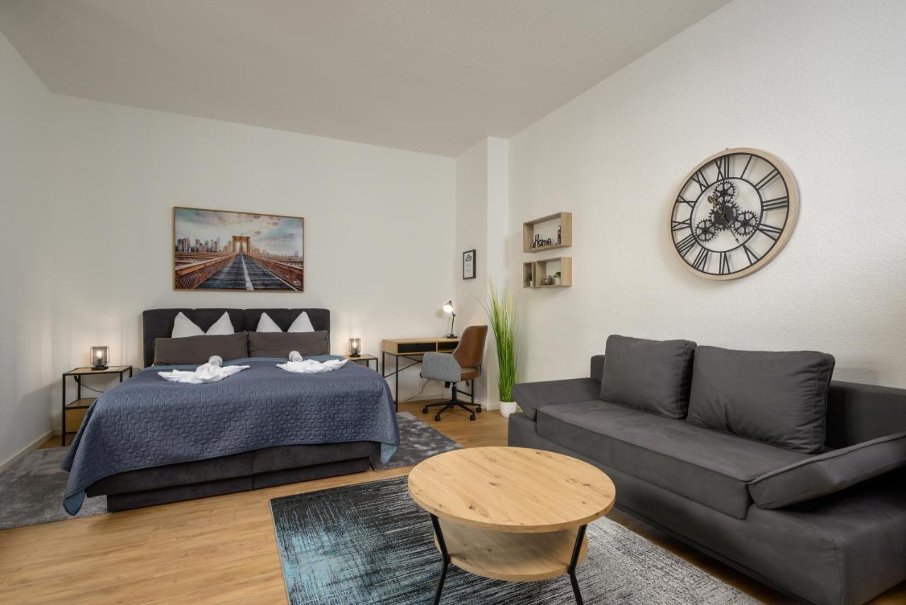 Sweethome - Zentral - Kueche & Parkplatz, Wifi Halle  Esterno foto