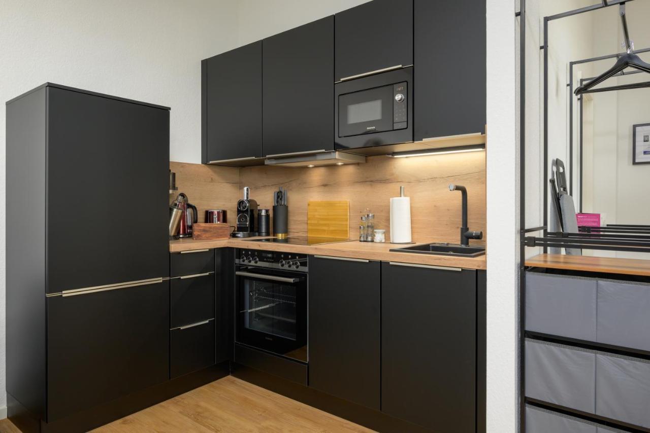 Sweethome - Zentral - Kueche & Parkplatz, Wifi Halle  Esterno foto