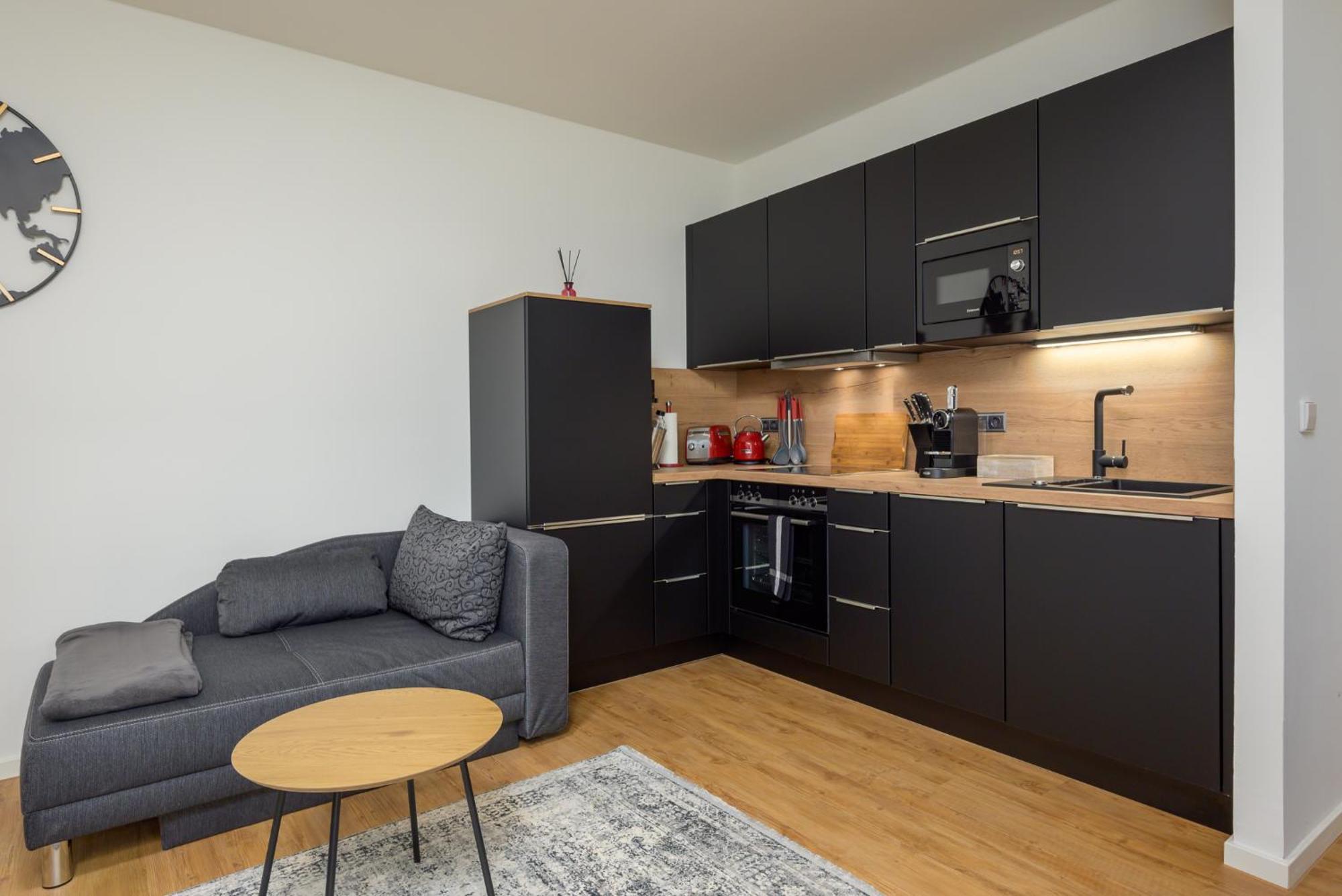 Sweethome - Zentral - Kueche & Parkplatz, Wifi Halle  Esterno foto