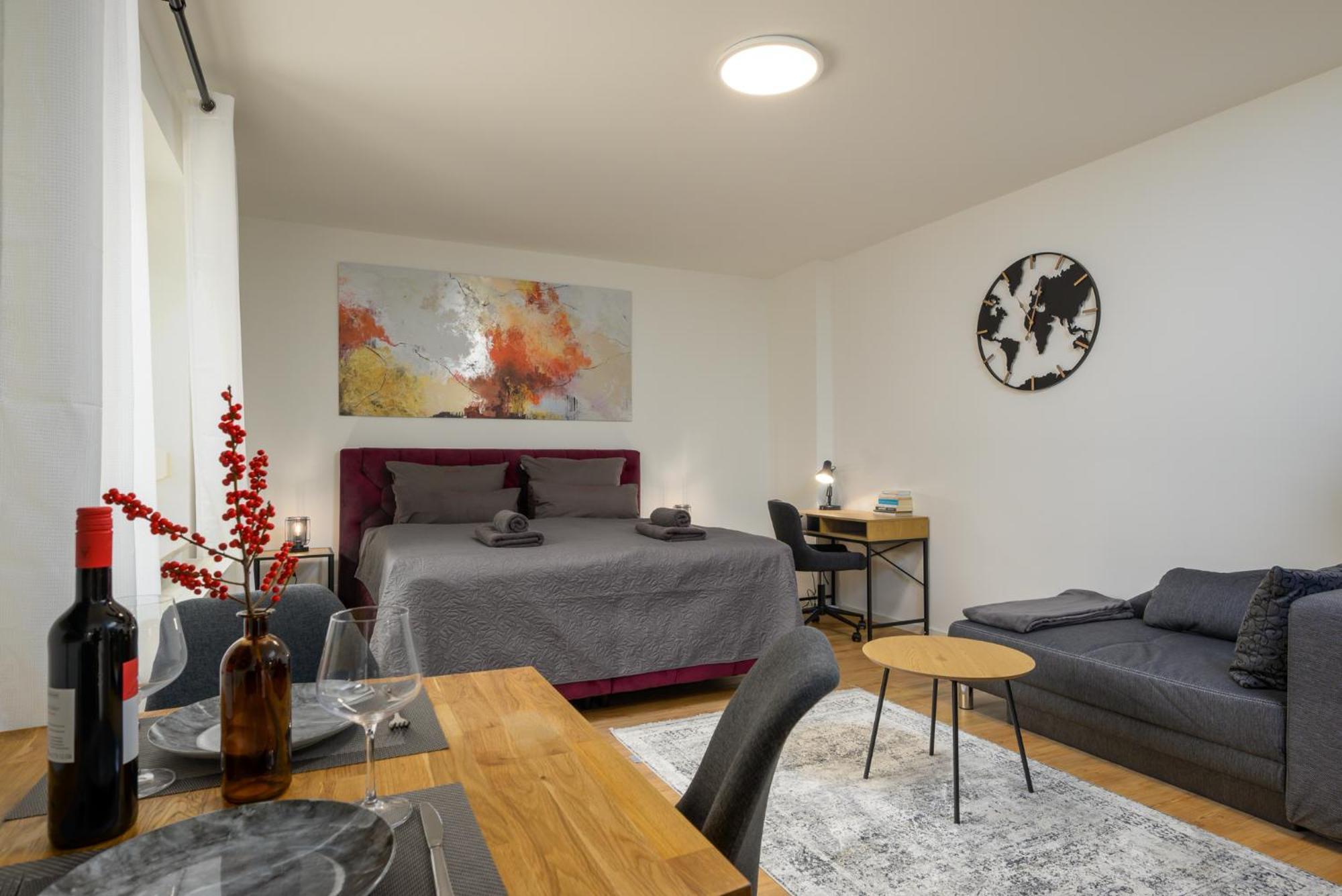 Sweethome - Zentral - Kueche & Parkplatz, Wifi Halle  Esterno foto